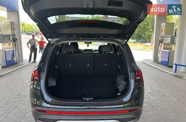 Внедорожник / Кроссовер Hyundai Santa FE 2021 в 