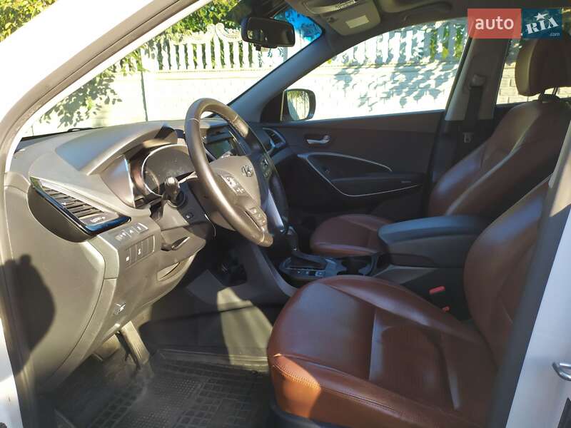 Внедорожник / Кроссовер Hyundai Santa FE 2013 в Киеве