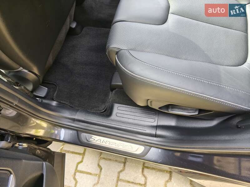 Внедорожник / Кроссовер Hyundai Santa FE 2021 в Львове