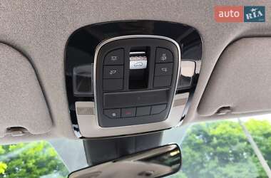 Внедорожник / Кроссовер Hyundai Santa FE 2021 в 