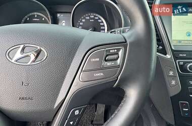 Внедорожник / Кроссовер Hyundai Santa FE 2015 в 