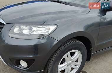 Позашляховик / Кросовер Hyundai Santa FE 2011 в 
