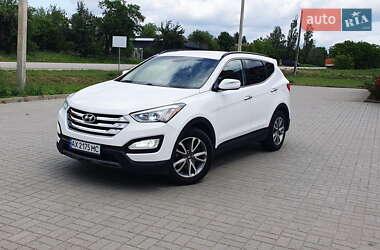 Внедорожник / Кроссовер Hyundai Santa FE 2015 в 