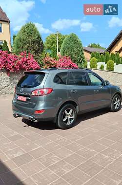 Внедорожник / Кроссовер Hyundai Santa FE 2012 в 