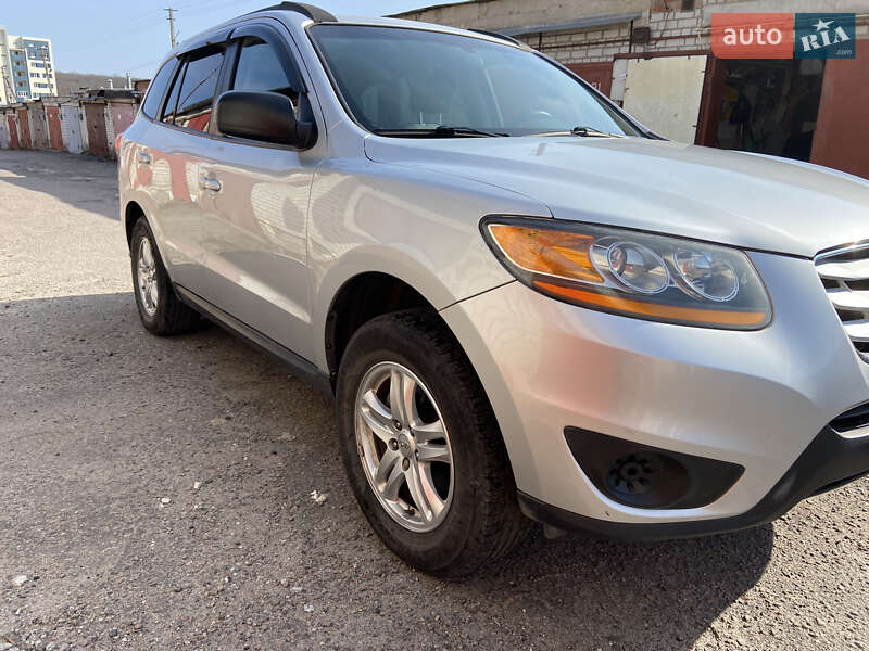 Позашляховик / Кросовер Hyundai Santa FE 2011 в Харкові