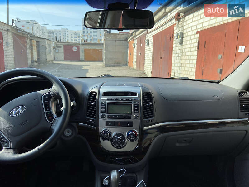Позашляховик / Кросовер Hyundai Santa FE 2011 в Харкові