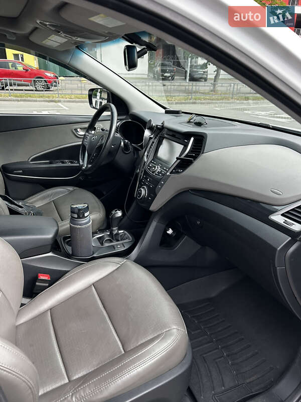 Внедорожник / Кроссовер Hyundai Santa FE 2015 в Киеве фото 14 Внедорожник / Кроссовер Hyundai Santa FE 2015 в Киеве