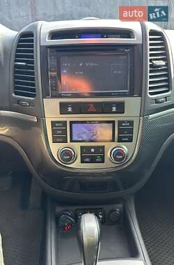 Внедорожник / Кроссовер Hyundai Santa FE 2010 в 