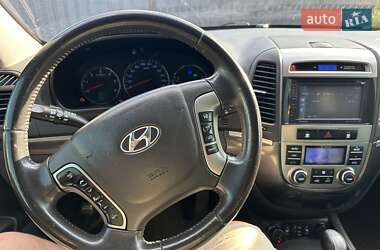 Внедорожник / Кроссовер Hyundai Santa FE 2010 в 