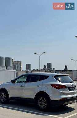 Внедорожник / Кроссовер Hyundai Santa FE 2013 в 