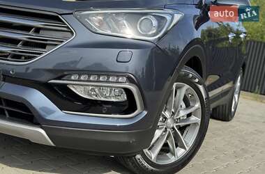 Позашляховик / Кросовер Hyundai Santa FE 2016 в 