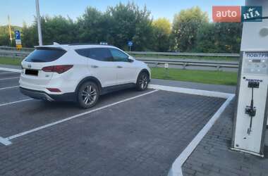 Внедорожник / Кроссовер Hyundai Santa FE 2016 в 