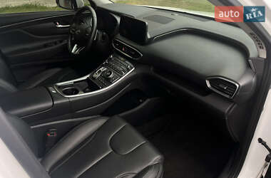 Внедорожник / Кроссовер Hyundai Santa FE 2021 в 