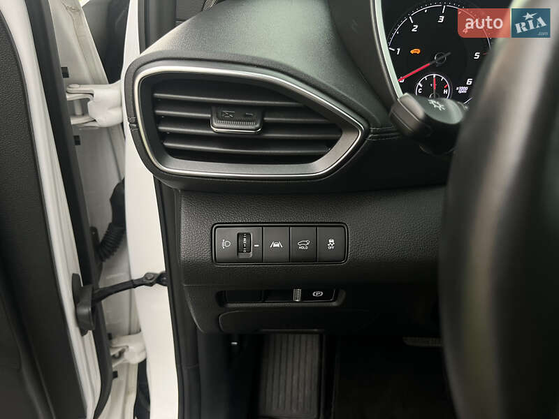 Позашляховик / Кросовер Hyundai Santa FE 2021 в Умані