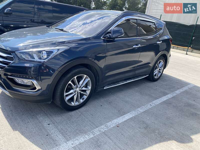 Внедорожник / Кроссовер Hyundai Santa FE 2015 в Киеве