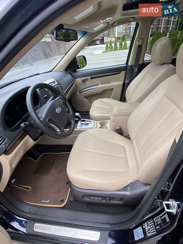 Внедорожник / Кроссовер Hyundai Santa FE 2012 в Носовке