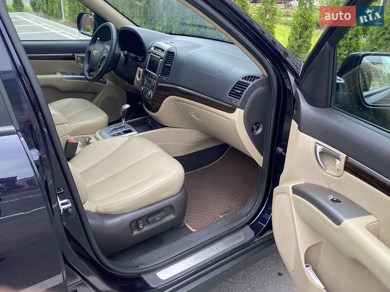 Внедорожник / Кроссовер Hyundai Santa FE 2012 в Носовке