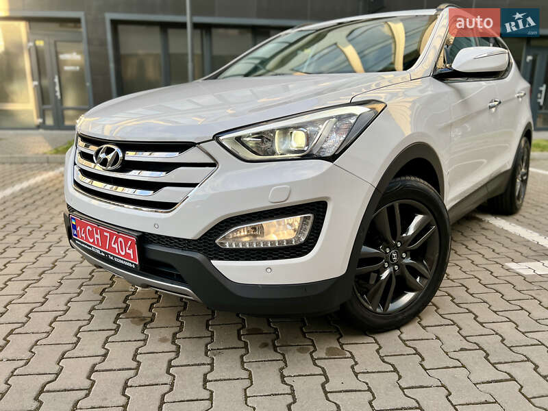 Позашляховик / Кросовер Hyundai Santa FE 2014 в Івано-Франківську