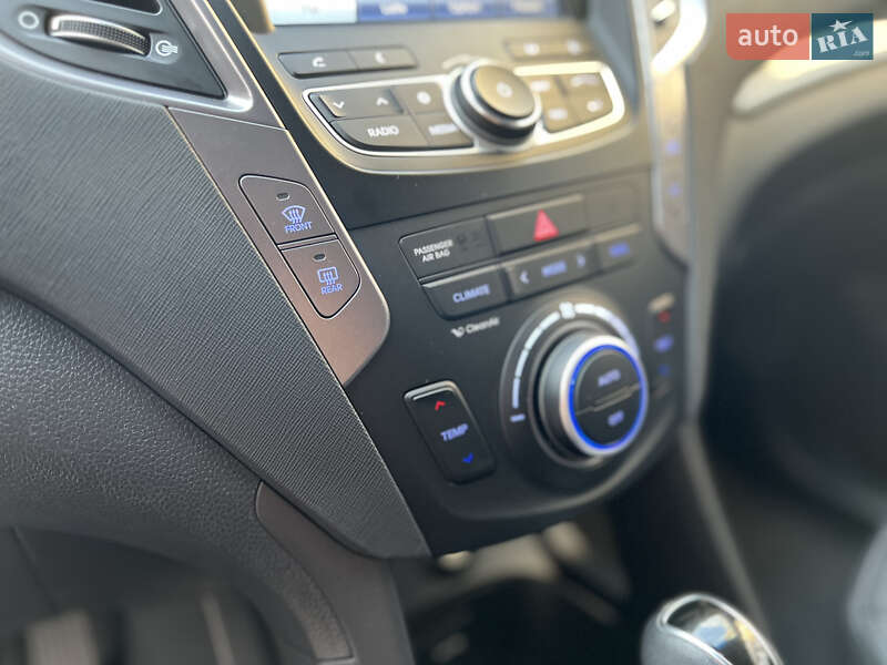 Позашляховик / Кросовер Hyundai Santa FE 2014 в Івано-Франківську