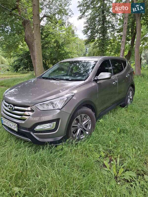 Позашляховик / Кросовер Hyundai Santa FE 2015 в Андрушівці