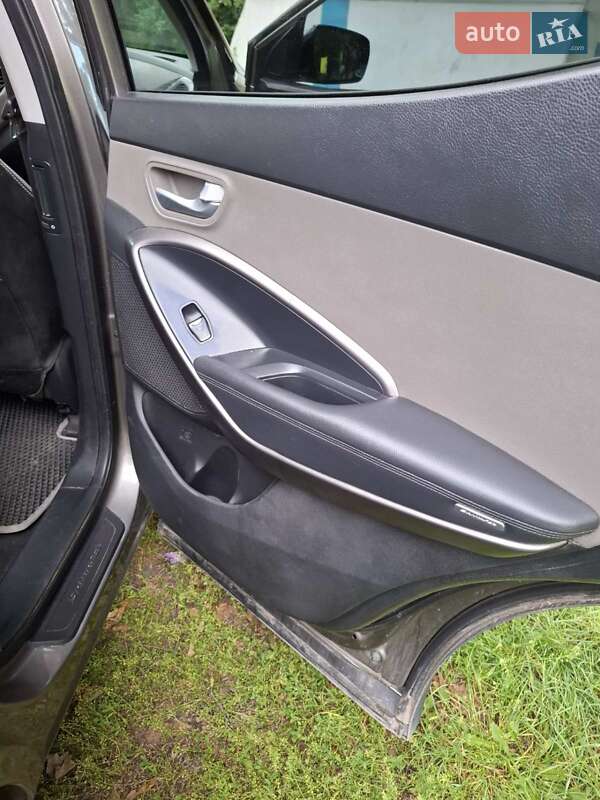 Позашляховик / Кросовер Hyundai Santa FE 2015 в Андрушівці