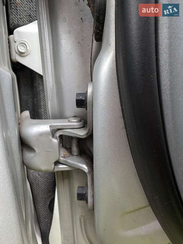 Позашляховик / Кросовер Hyundai Santa FE 2011 в Чернівцях