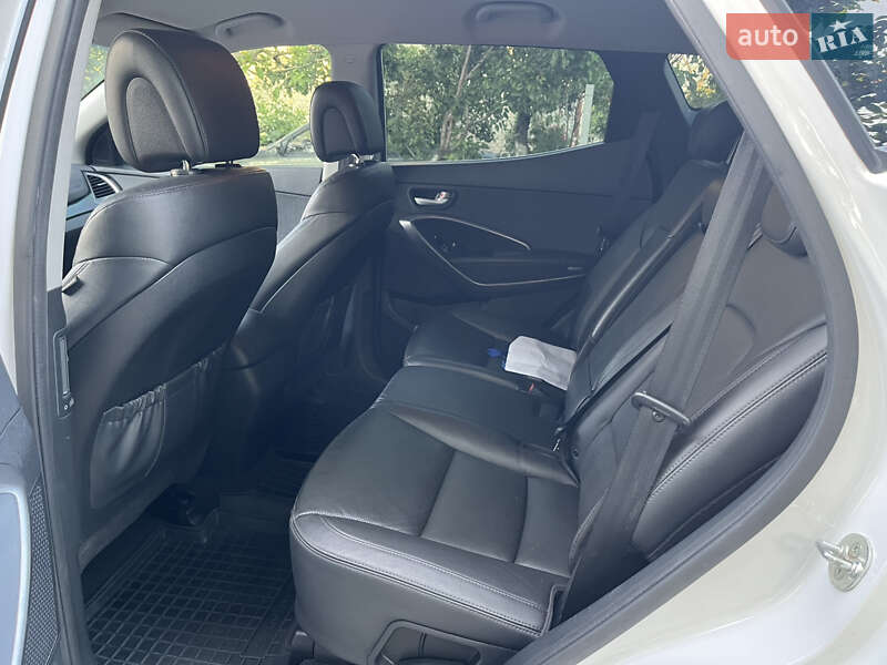 Позашляховик / Кросовер Hyundai Santa FE 2015 в Ставищі