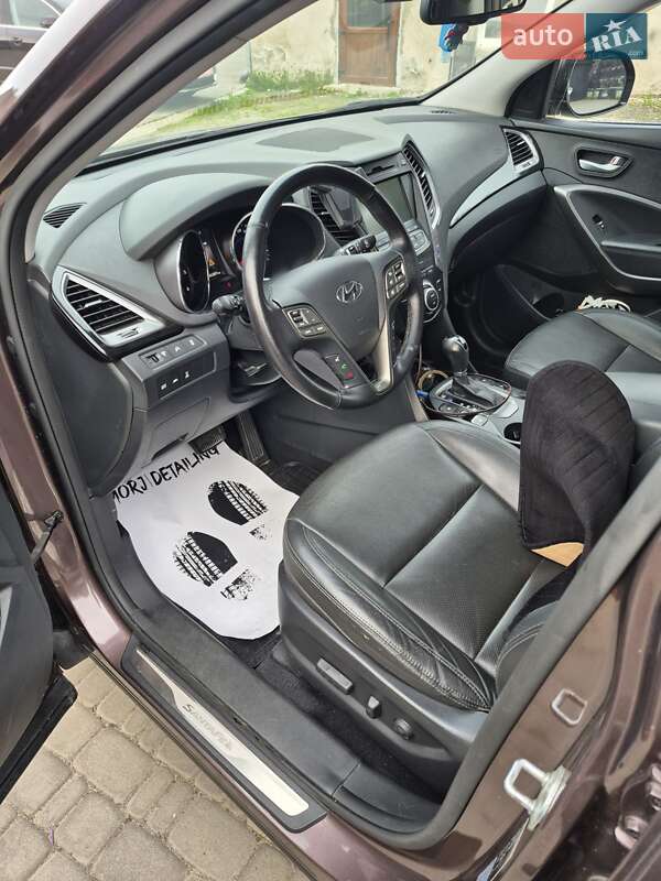 Внедорожник / Кроссовер Hyundai Santa FE 2014 в Нововолынске