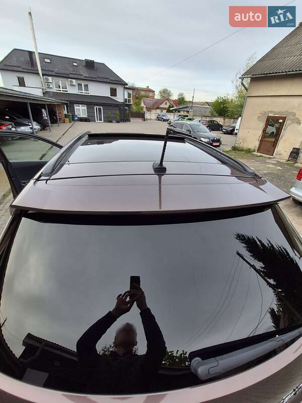 Внедорожник / Кроссовер Hyundai Santa FE 2014 в Нововолынске