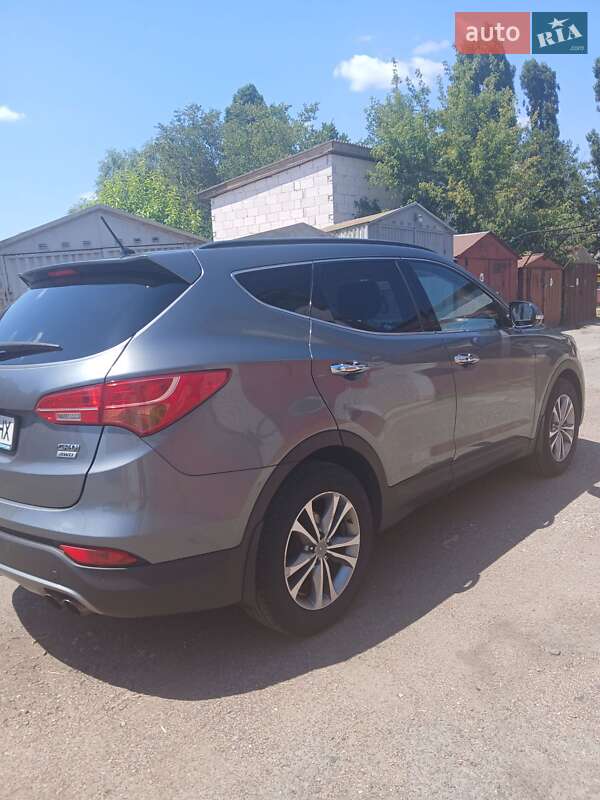 Позашляховик / Кросовер Hyundai Santa FE 2015 в Черкасах