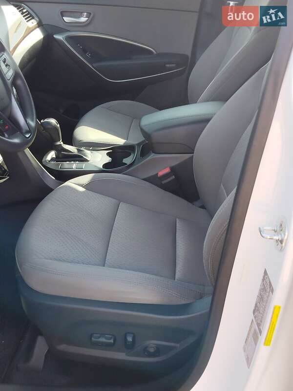 Позашляховик / Кросовер Hyundai Santa FE 2016 в Одесі