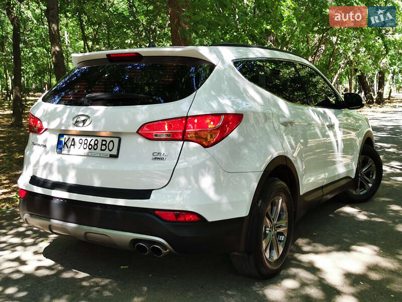 Внедорожник / Кроссовер Hyundai Santa FE 2015 в Киеве