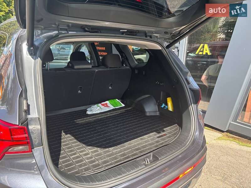 Позашляховик / Кросовер Hyundai Santa FE 2022 в Полтаві