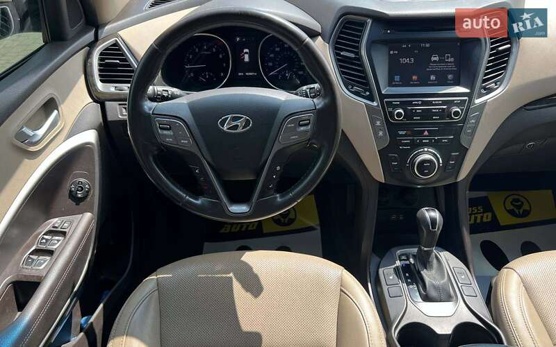 Позашляховик / Кросовер Hyundai Santa FE 2016 в Івано-Франківську