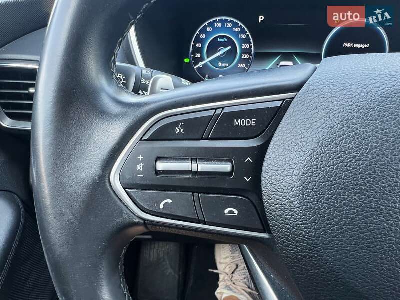 Внедорожник / Кроссовер Hyundai Santa FE 2022 в Киеве