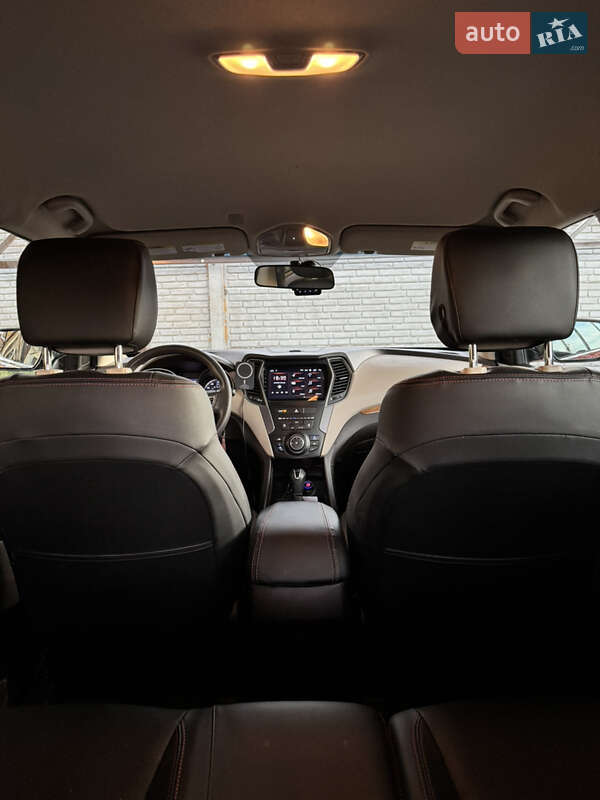 Позашляховик / Кросовер Hyundai Santa FE 2015 в Дніпрі