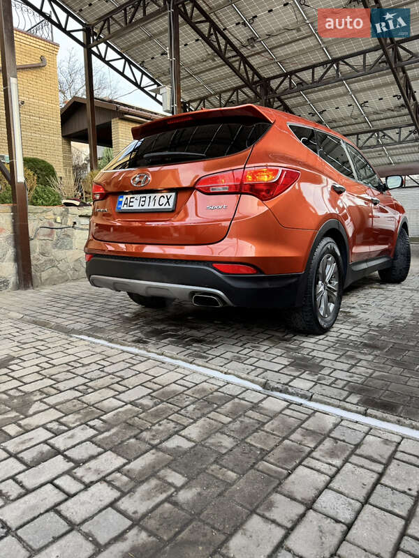Позашляховик / Кросовер Hyundai Santa FE 2015 в Дніпрі