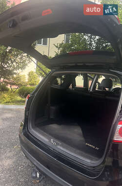 Позашляховик / Кросовер Hyundai Santa FE 2011 в 