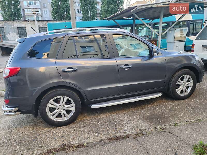Внедорожник / Кроссовер Hyundai Santa FE 2011 в Херсоне