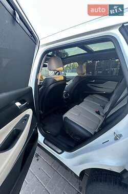 Позашляховик / Кросовер Hyundai Santa FE 2019 в 