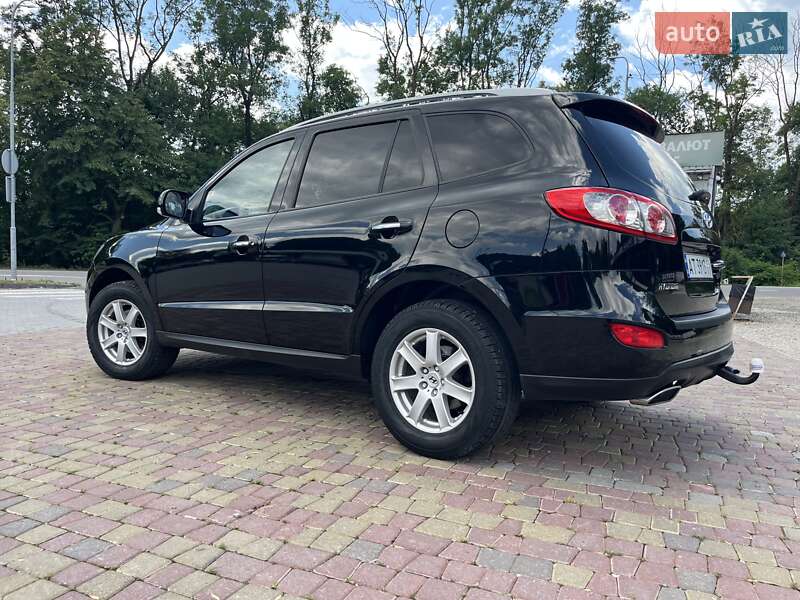 Внедорожник / Кроссовер Hyundai Santa FE 2010 в Калуше