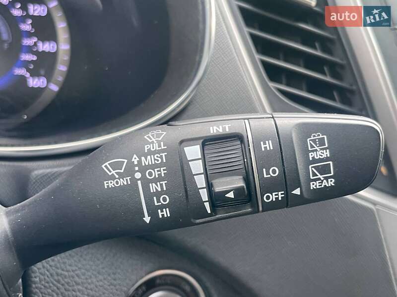 Внедорожник / Кроссовер Hyundai Santa FE 2012 в Киеве