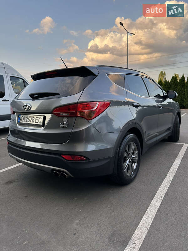 Позашляховик / Кросовер Hyundai Santa FE 2015 в Києві