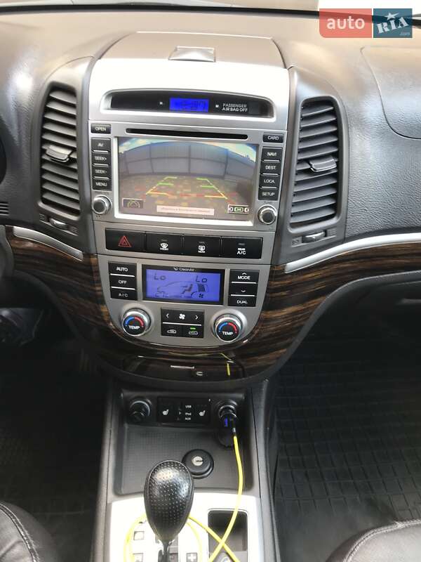 Внедорожник / Кроссовер Hyundai Santa FE 2012 в Киеве