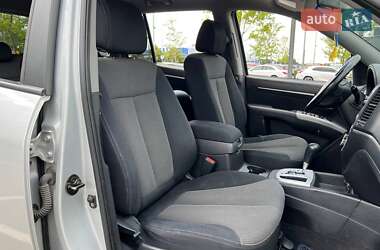 Позашляховик / Кросовер Hyundai Santa FE 2006 в 