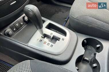 Позашляховик / Кросовер Hyundai Santa FE 2006 в 