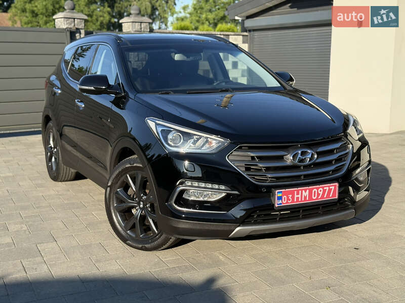 Внедорожник / Кроссовер Hyundai Santa FE 2016 в Ровно