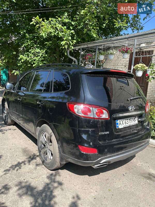 Позашляховик / Кросовер Hyundai Santa FE 2012 в Ромнах