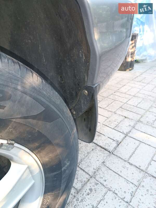 Позашляховик / Кросовер Hyundai Santa FE 2003 в Черкасах