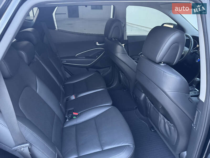 Внедорожник / Кроссовер Hyundai Santa FE 2015 в Луцке
